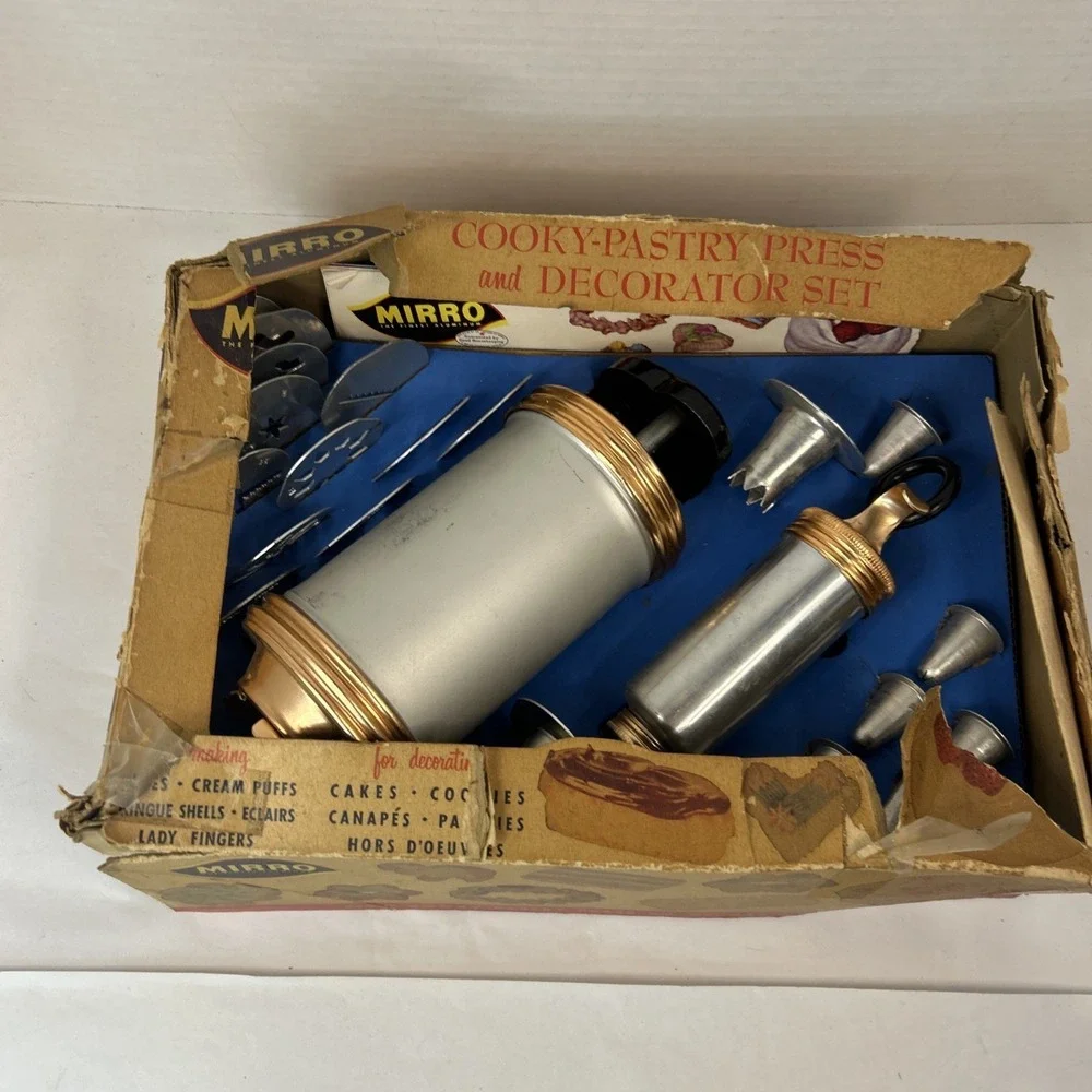 Vintage Mirro Cooky Press Cookie Pastry Press Decorator Set Copper Booklet Read